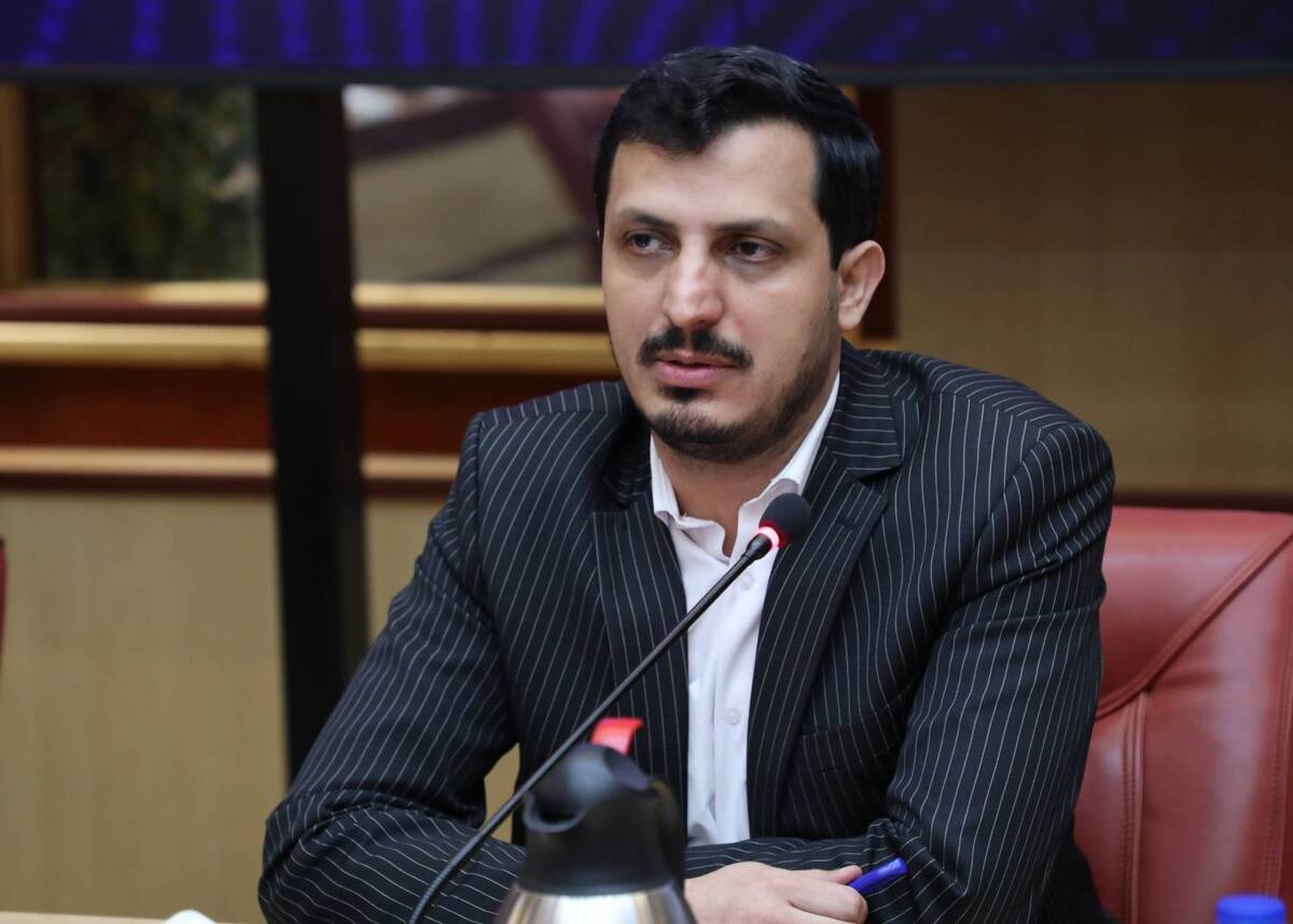 رئیس انجمن هوش مصنوعی ایران، گفت: نقطه قوت ایران در حوزه هوش مصنوعی سرمایه انسانی متخصص و ماهر است و موفقیت در تولید علم و دانش در این حوزه اتفاق می‌افتد؛ لیکن علی‌رغم این نقاط قوت به دلیل عدم سرمایه‌گذاری در زمینه‌های زیرساختی در یک دهه گذشته در حوزه هوش مصنوعی امروز با انبوهی از کمبود‌ها مواجه هستیم که بخش عمده‌ای از آن نیازمند تخصیص اعتبارات بخش دولتی و خصوصی و بخشی هم نیازمند تعیین متولی و تنظیم‌گر واحد است.