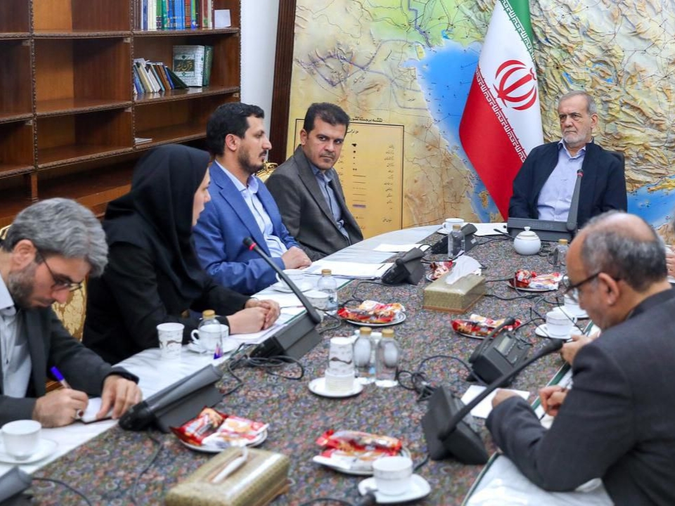 دیدار جمعی از فعالین حوزه هوش مصنوعی با رئیس جمهور