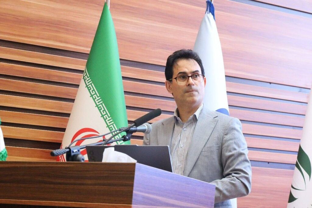 دکترمیرسعید حسینی رئیس شاخه استانی انجمن ملی هوش مصنوعی درنخستین همایش کاربرد هوش مصنوعی در سازمانهای مازندران