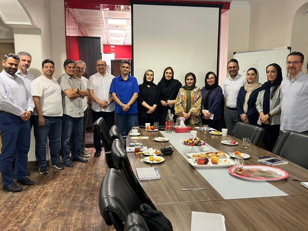 دوره آموزشی هوش مصنوعی برای پرسنل شرکت مشاوره مدیران ۲۱