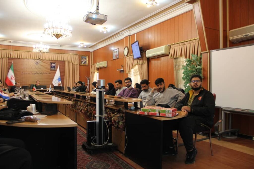 نشست «نقش اقتصاد دیجیتال و هوش مصنوعی در توسعه» در دانشگاه آزاد اسلامی واحد سنندج